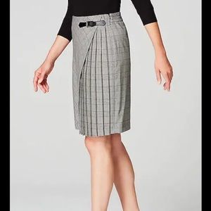 J. Jill Skirt Women's Size M Dark Academia Glen Plaid Pleated Faux Wrap Buckle